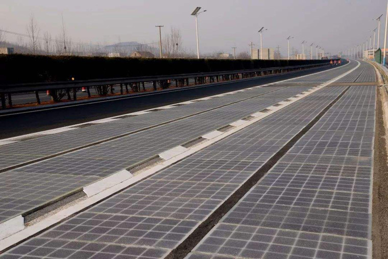 光伏高速公路原理，電動汽車在光伏高速上怎樣充電